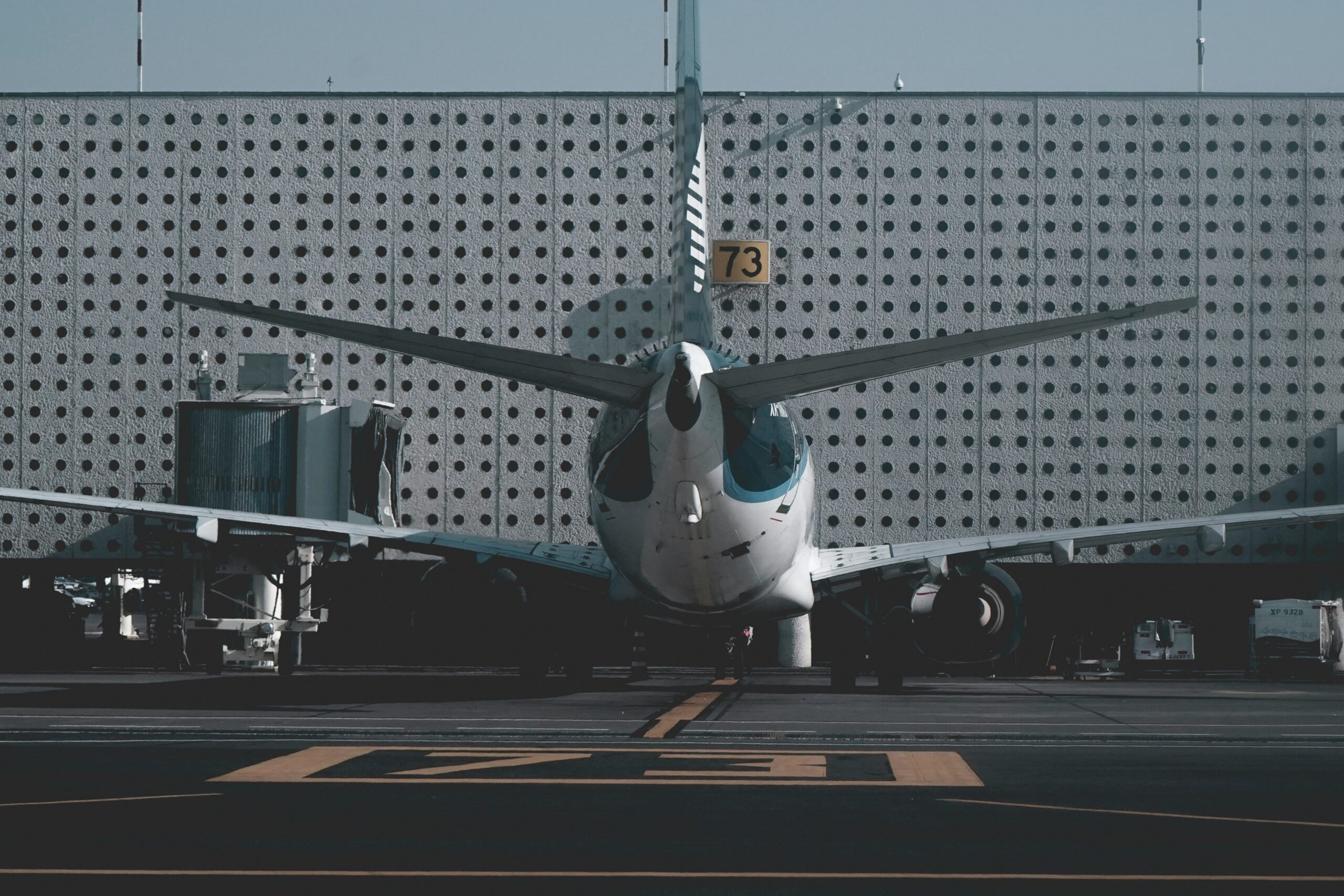 airport luggage storage