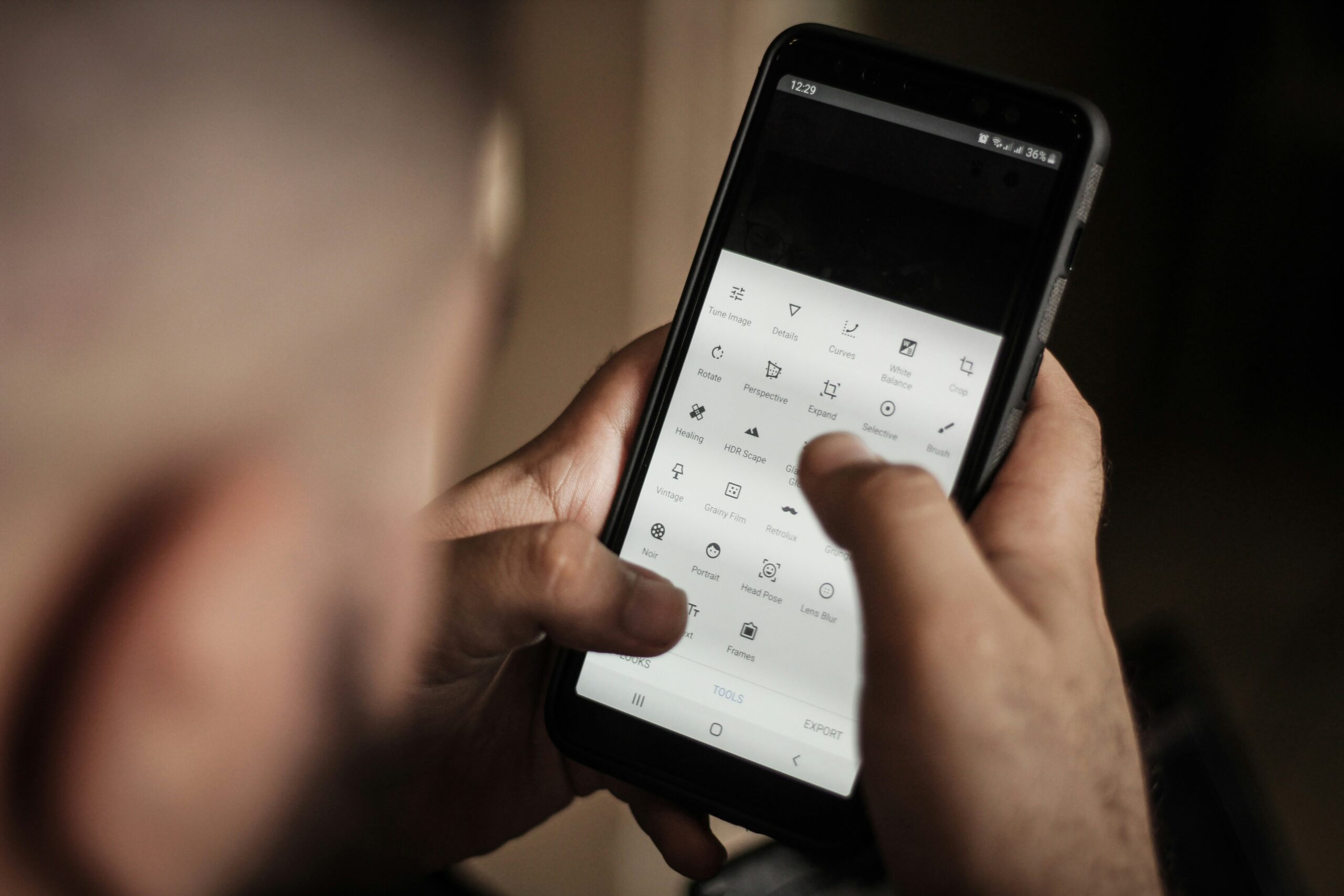 Screenshots of a delay reimbursement app interface highlighting features like document upload and expense tracking