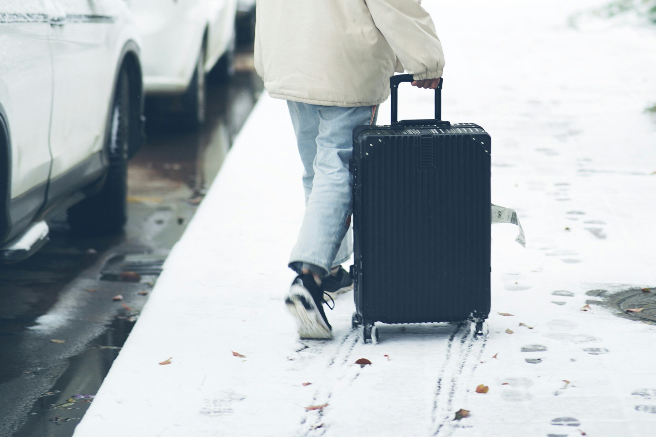 How to Track Baggage Delay and Protect Yourself with Insurance: The Ultimate Guide